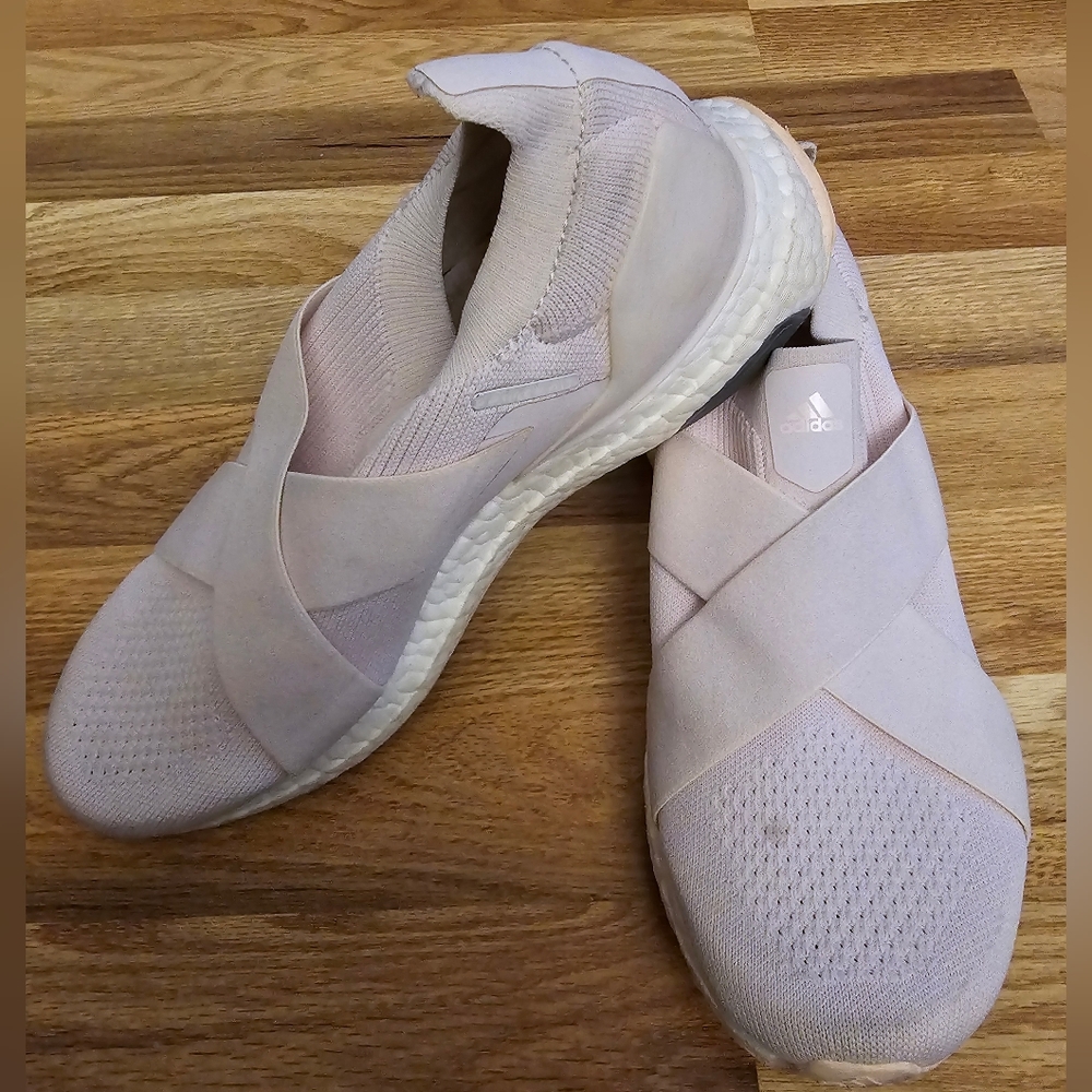 Light Pink Adidas Ultraboost Sneakers Slip On size 8